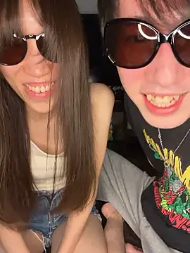 risacha online show from May 2026 03:31:02 PM