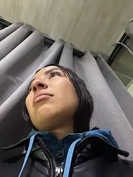 Julieth ec online show from July 2026 12:45:02 PM