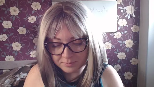 Kate R online show from May 2026 08:33:02 AM