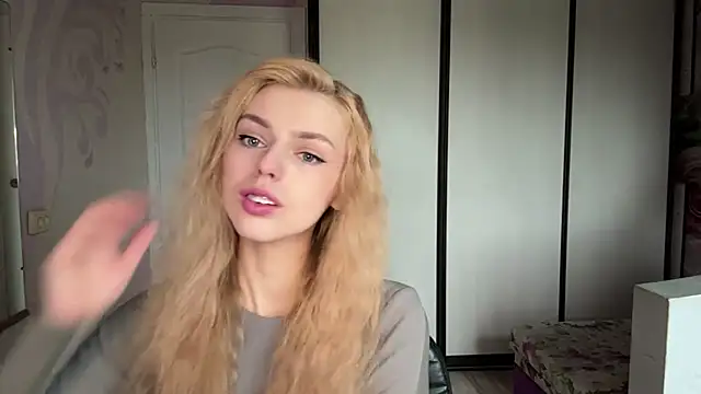 ScarlettRosy online show from May 2026 04:07:02 AM