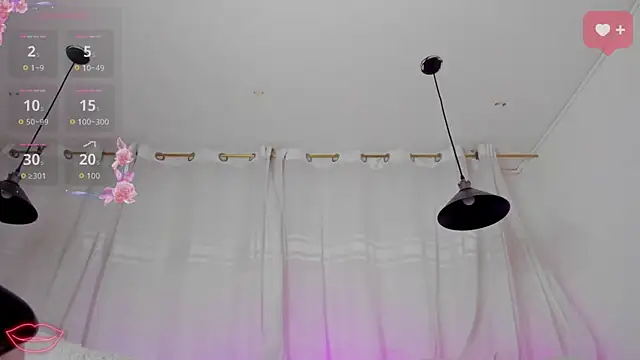 Molly Hils789 online show from May 2026 07:56:02 PM