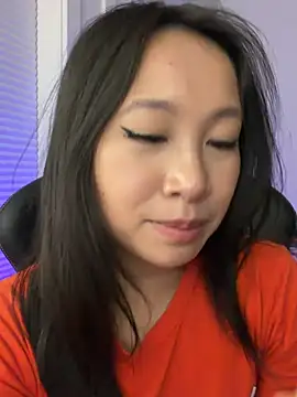 petiteTai online show from May 2026 07:17:02 AM