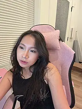 petiteTai online show from June 2026 03:33:01 AM