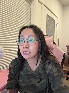 petiteTai online show from June 2026 03:26:01 AM