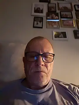 Eddy0763 online show from May 2026 09:20:02 PM