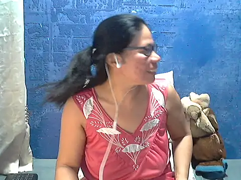 hotchilimom online show from May 2026 09:06:02 AM