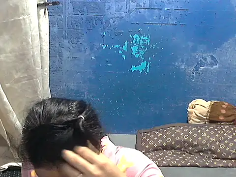 hotchilimom online show from July 2026 08:41:01 PM
