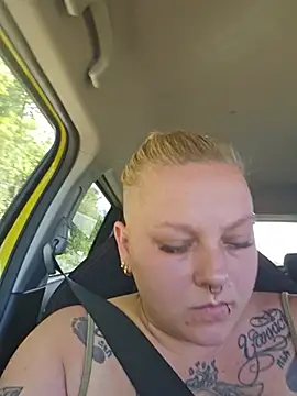 Lady Peggi online show from June 2026 03:25:02 PM