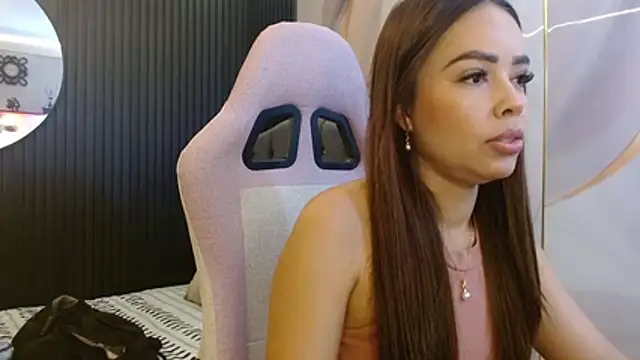 naomis 36 online show from June 2026 01:59:02 PM