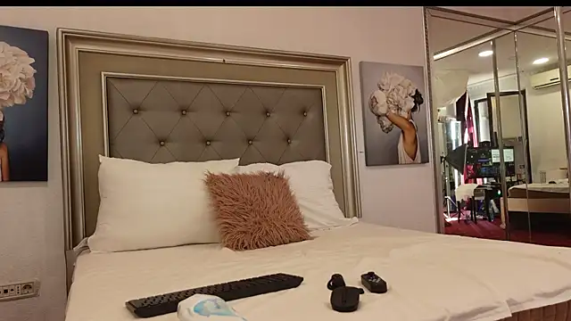 LeilaBie online show from May 2026 04:31:02 AM