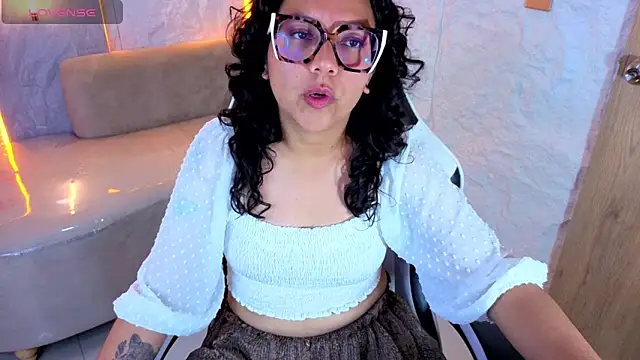 Violeta Moon Tx online show from May 2026 10:59:02 PM