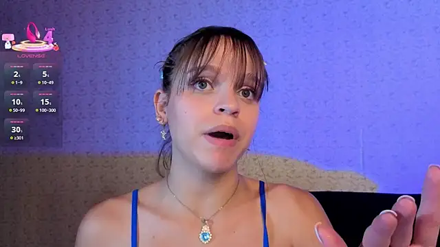 Snapshot of Kloe_Skinny_pm chatting on June 2026 09:02:03 PM Kloe Skinny pm online show from June 2026 09:02:03 PM