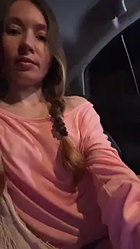 Snapshot of Mini_girl_do_it_better chatting on May 2026 04:37:02 PM Mini girl do it better online show from May 2026 04:37:02 PM