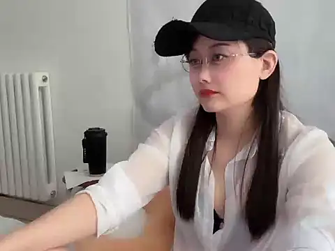 Snapshot of Naomi_Z chatting on May 2026 10:59:01 PM Naomi Z online show from May 2026 10:59:01 PM