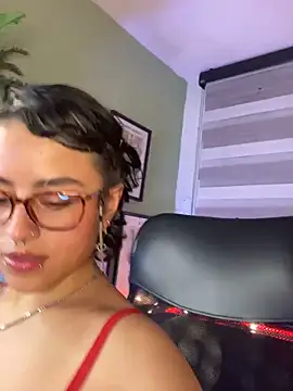 Lusiana   online show from June 2026 11:22:02 PM