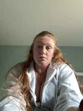 Kellilyn10 online show from June 2026 05:50:02 PM