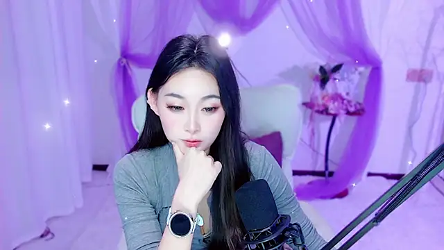 Tili Lucky online show from May 2026 12:24:01 PM