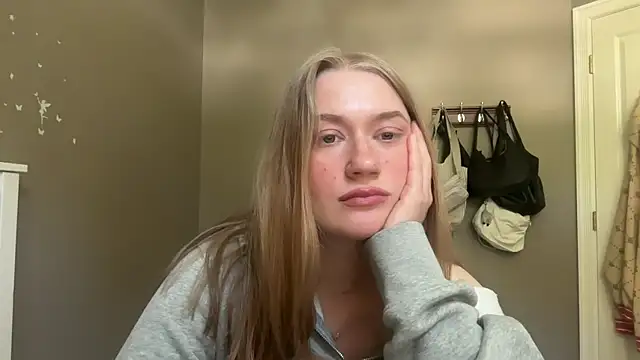 lolaXKitty online show from May 2026 07:52:02 PM