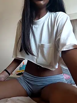 Snapshot of LilSexyVirgin chatting on May 2026 08:33:01 AM LilSexyVirgin online show from May 2026 08:33:01 AM