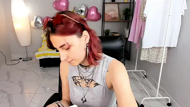 Cruela Bena online show from May 2026 11:15:01 AM