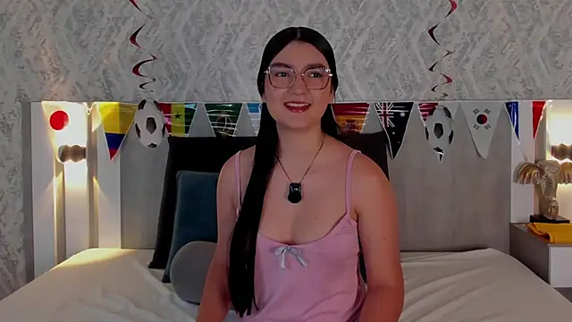 Snapshot of Vaalentina_Lux chatting on June 2026 02:36:01 PM Vaalentina Lux online show from June 2026 02:36:01 PM
