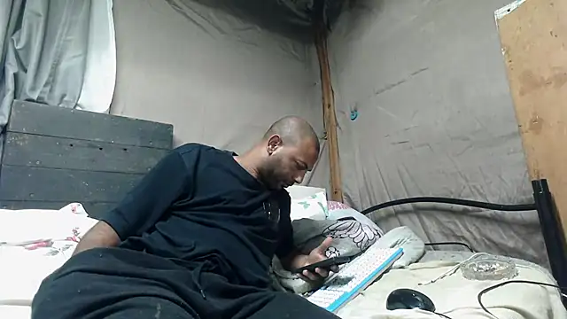 Camodick online show from May 2026 07:34:02 PM