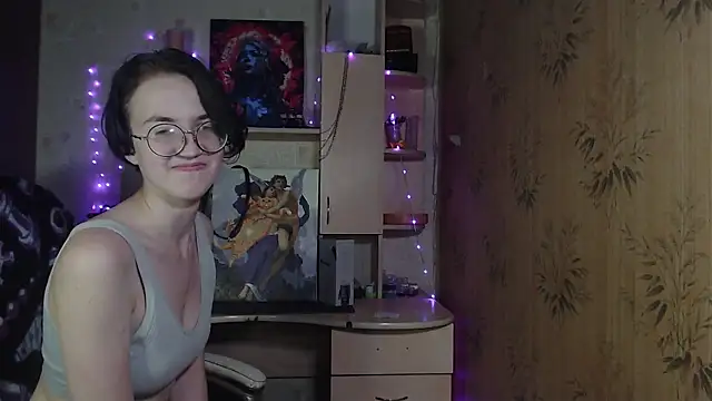 Snapshot of Alessa_Kiss chatting on May 2026 05:18:01 PM Alessa Kiss online show from May 2026 05:18:01 PM