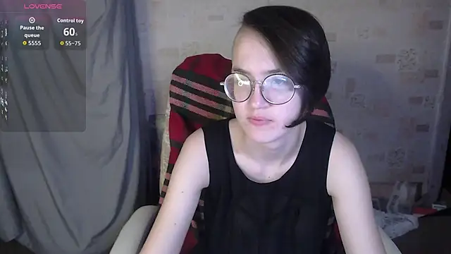 Snapshot of Alessa_Kiss chatting on June 2026 10:40:01 AM Alessa Kiss online show from June 2026 10:40:01 AM