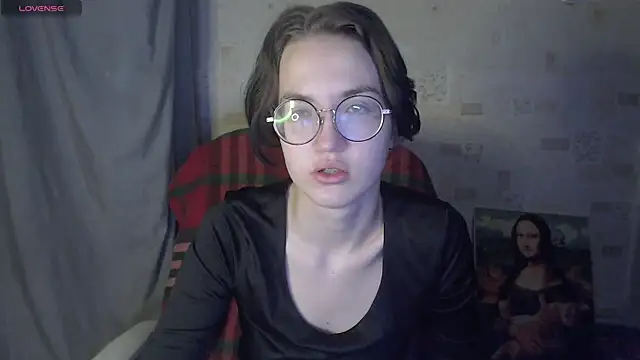 Snapshot of Alessa_Kiss chatting on June 2026 11:21:02 AM Alessa Kiss online show from June 2026 11:21:02 AM