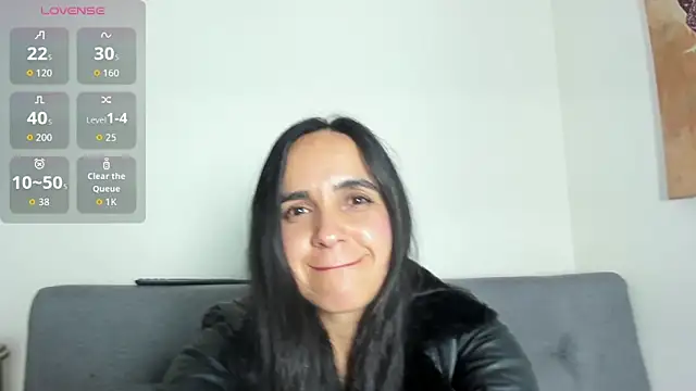 Lizeth White  online show from June 2026 07:36:01 PM