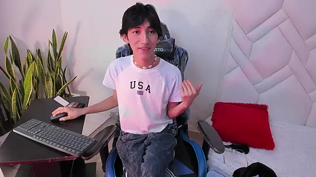 Snapshot of LittlePrince_ chatting on May 2026 03:24:02 AM LittlePrince online show from May 2026 03:24:02 AM