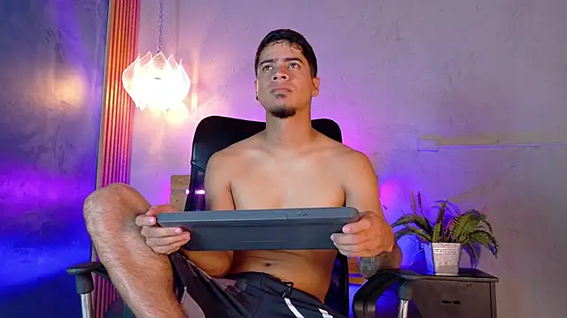 criss hardcock  online show from May 2026 02:41:01 AM