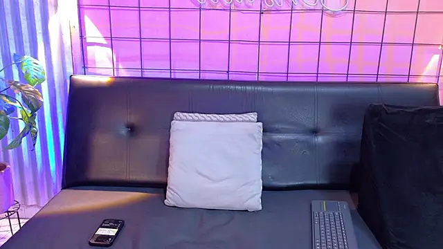 criss hardcock  online show from June 2026 01:03:01 PM