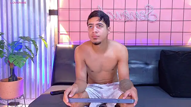 criss hardcock  online show from June 2026 01:06:02 PM