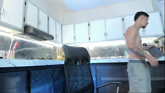criss hardcock  online show from June 2026 04:28:02 PM