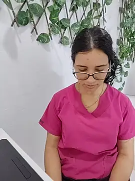 alanahot94 online show from June 2026 08:48:01 PM