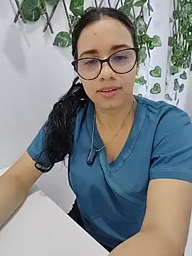 alanahot94 online show from July 2026 03:49:01 PM