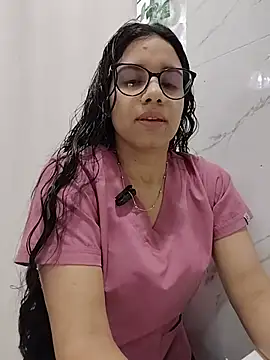alanahot94 online show from July 2026 05:00:02 PM