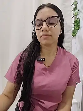 alanahot94 online show from July 2026 09:56:02 PM