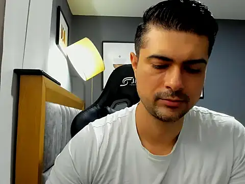 ZEI-001 online show from May 2026 02:18:02 AM