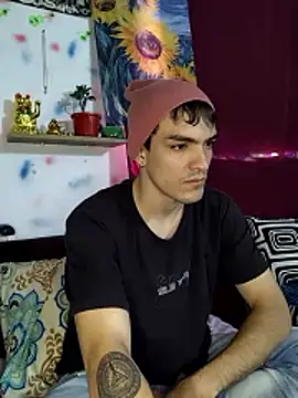 Maykiinn online show from May 2026 02:02:01 PM