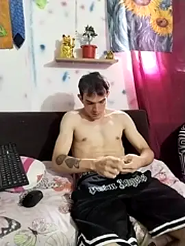 Maykiinn online show from May 2026 04:26:01 PM