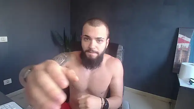 OscarWillss online show from June 2026 04:45:01 AM