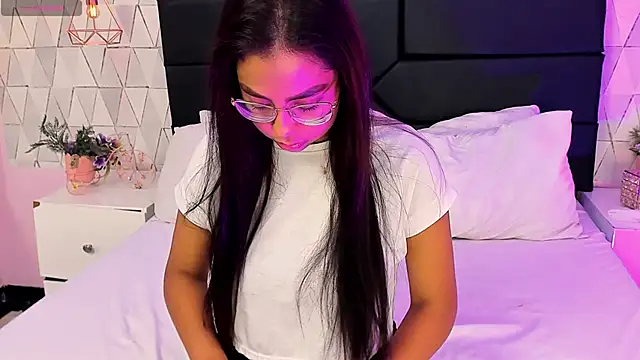 SaritaaHot online show from May 2026 02:55:01 PM