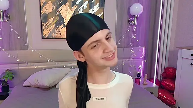 Bimbo boy  online show from May 2026 01:50:01 PM