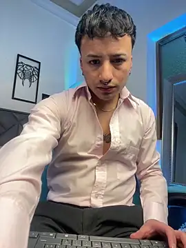 Dereck Klain online show from May 2026 07:56:01 PM