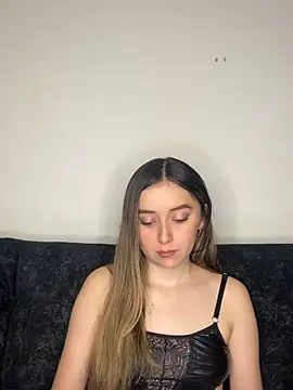 Sarisloves online show from August 2026 12:56:02 AM