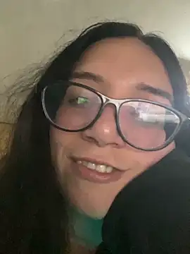 Snapshot of AreaMAR chatting on May 2026 02:07:02 AM AreaMAR online show from May 2026 02:07:02 AM