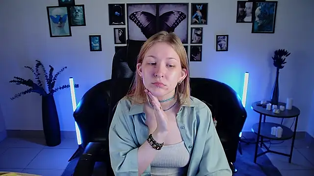 lanafitch online show from June 2026 12:33:02 PM