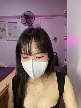 Lov3lily online show from July 2026 03:51:02 PM